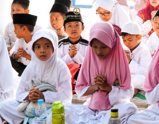 “Ketika Otak Tidak Lagi Cukup: Mengapa Pendidikan Hati Menjadi Masa Depan Indonesia”
